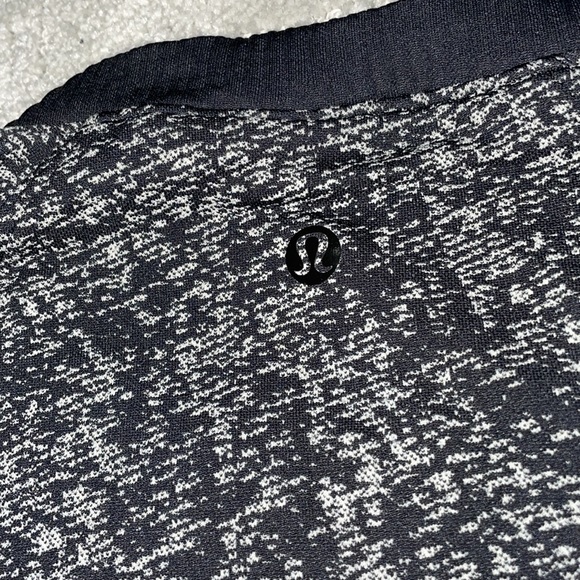 lululemon sz8 black/white Rest Less Pullover - Picture 11 of 11